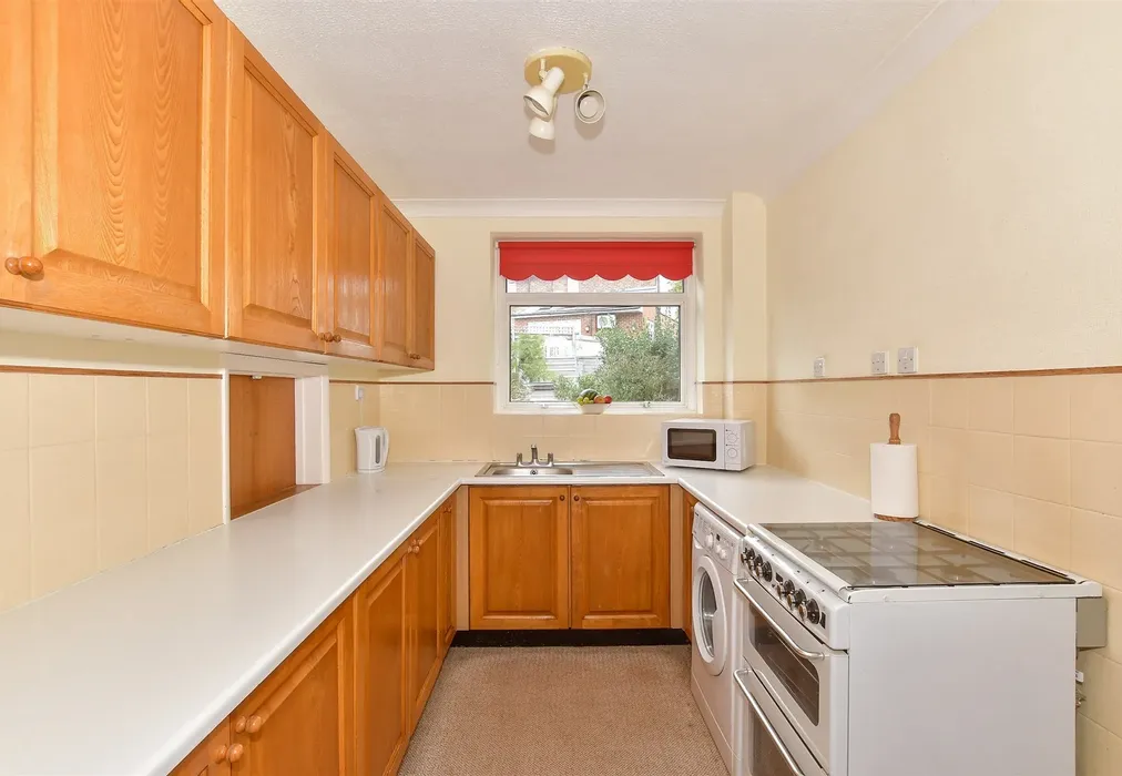 Kitchen - Rough Common, Canterbury, Kent - Wards of Kent