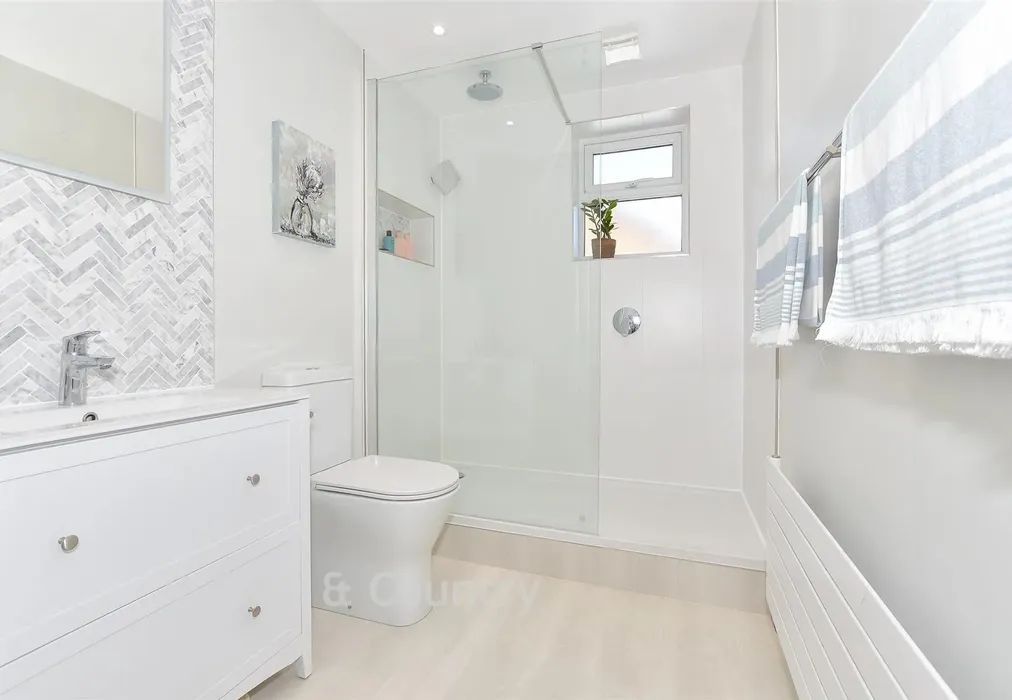 En-Suite Shower Room - The Street, Adisham, Canterbury, Kent - Wards of Kent