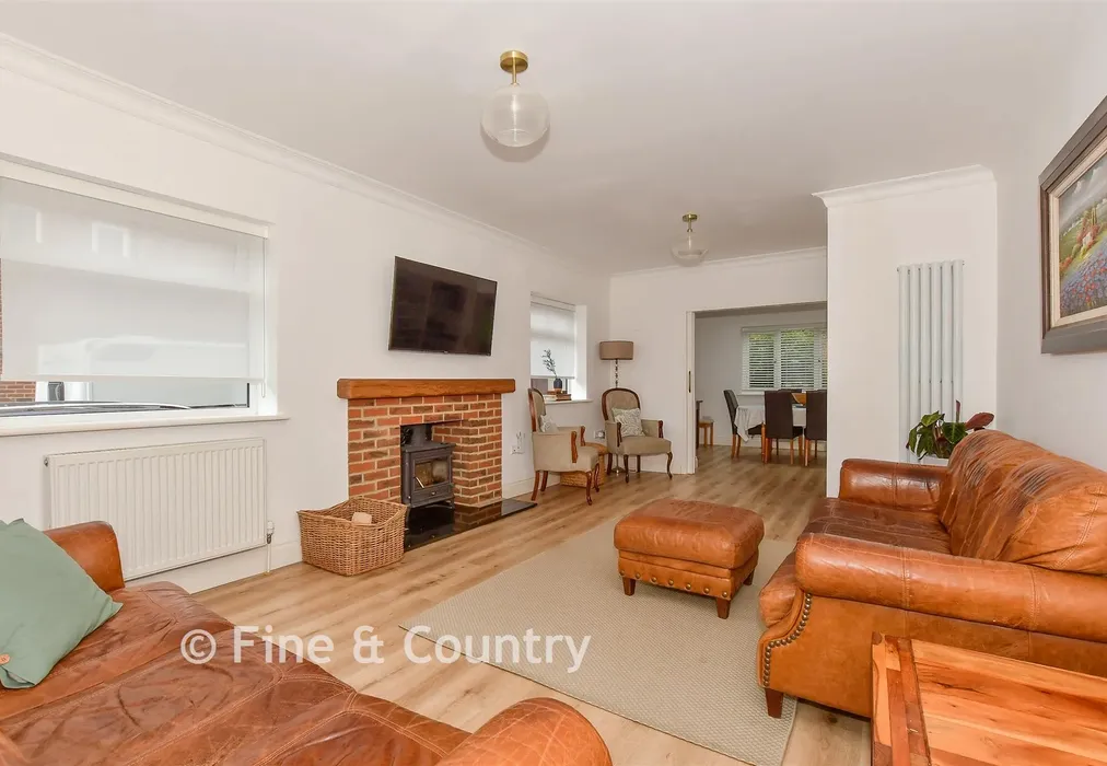 Lounge - The Street, Adisham, Canterbury, Kent - Wards of Kent