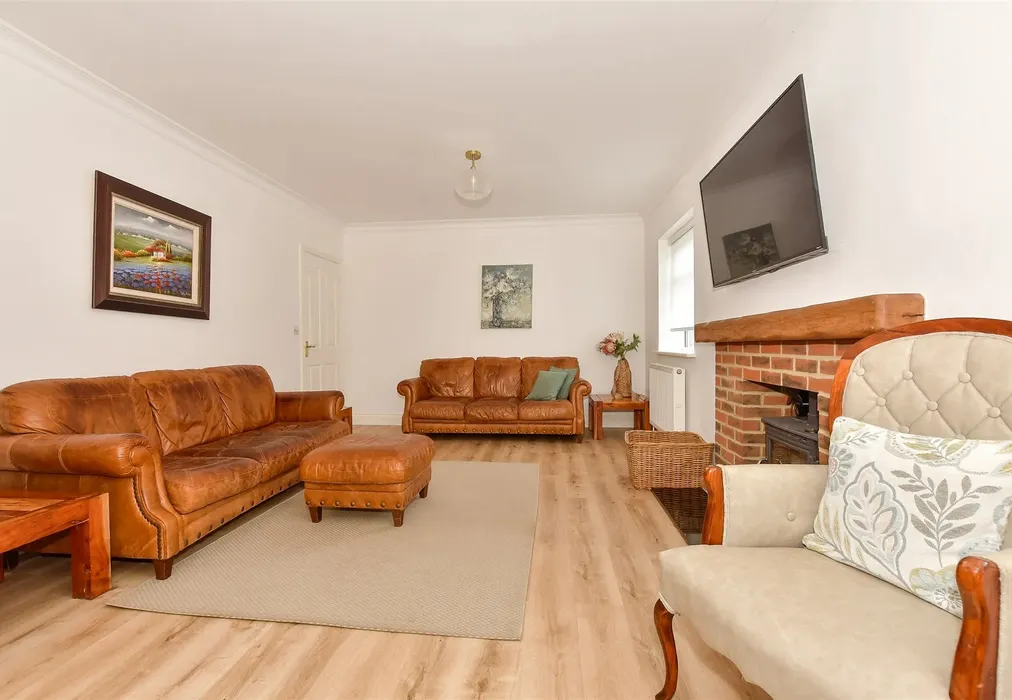 Lounge - The Street, Adisham, Canterbury, Kent - Wards of Kent