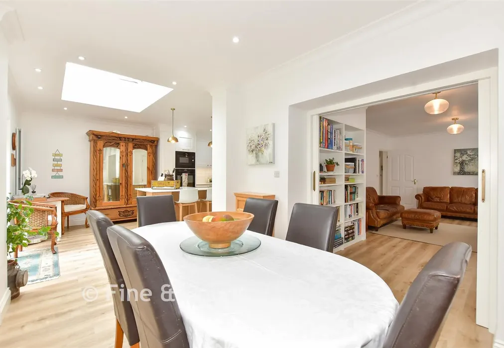 Dining Area - The Street, Adisham, Canterbury, Kent - Wards of Kent