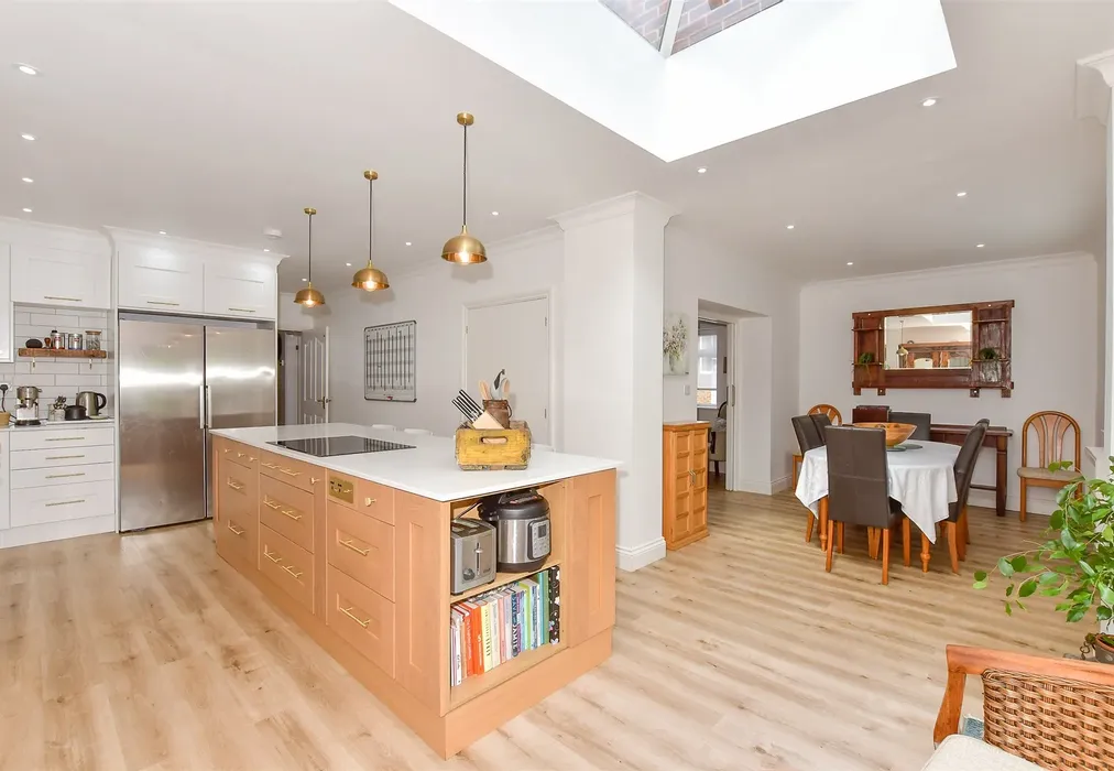 Kitchen - The Street, Adisham, Canterbury, Kent - Wards of Kent
