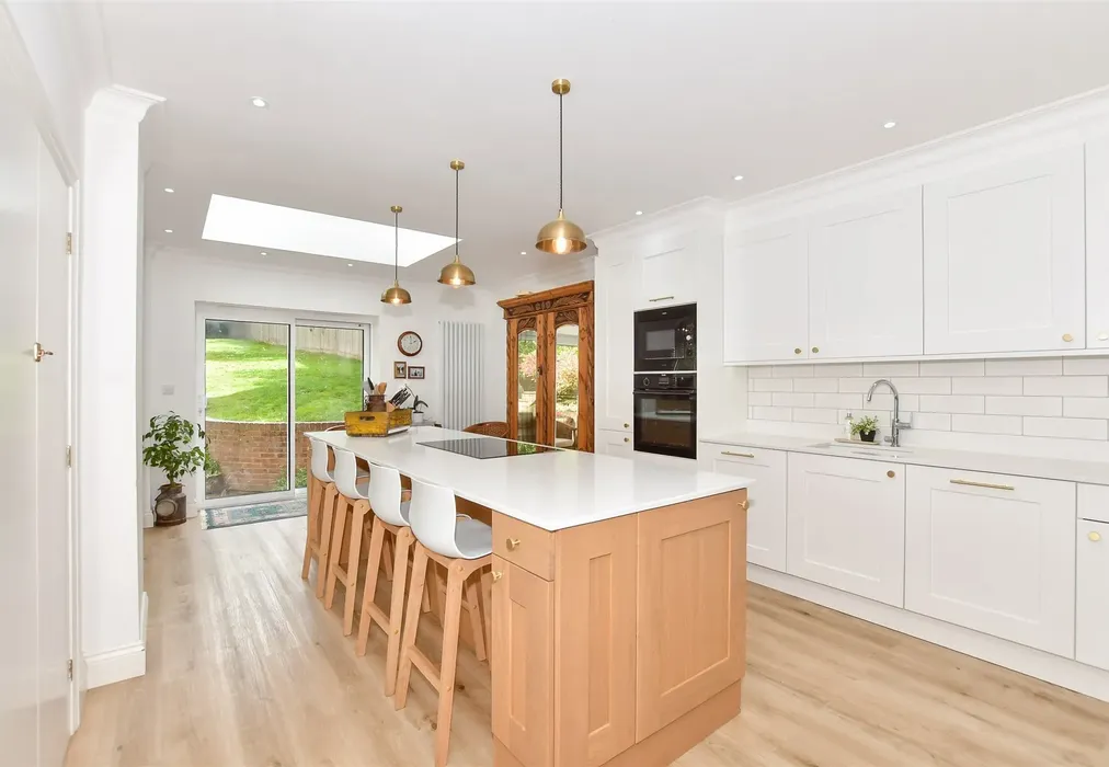 Kitchen - The Street, Adisham, Canterbury, Kent - Wards of Kent