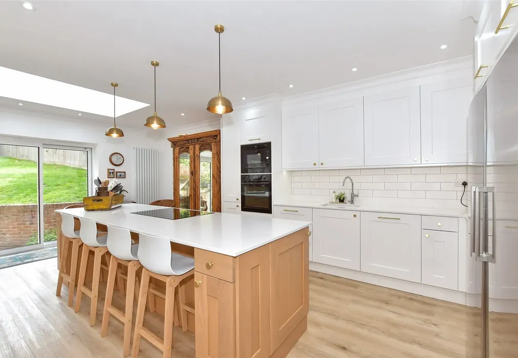 Kitchen - The Street, Adisham, Canterbury, Kent - Wards of Kent