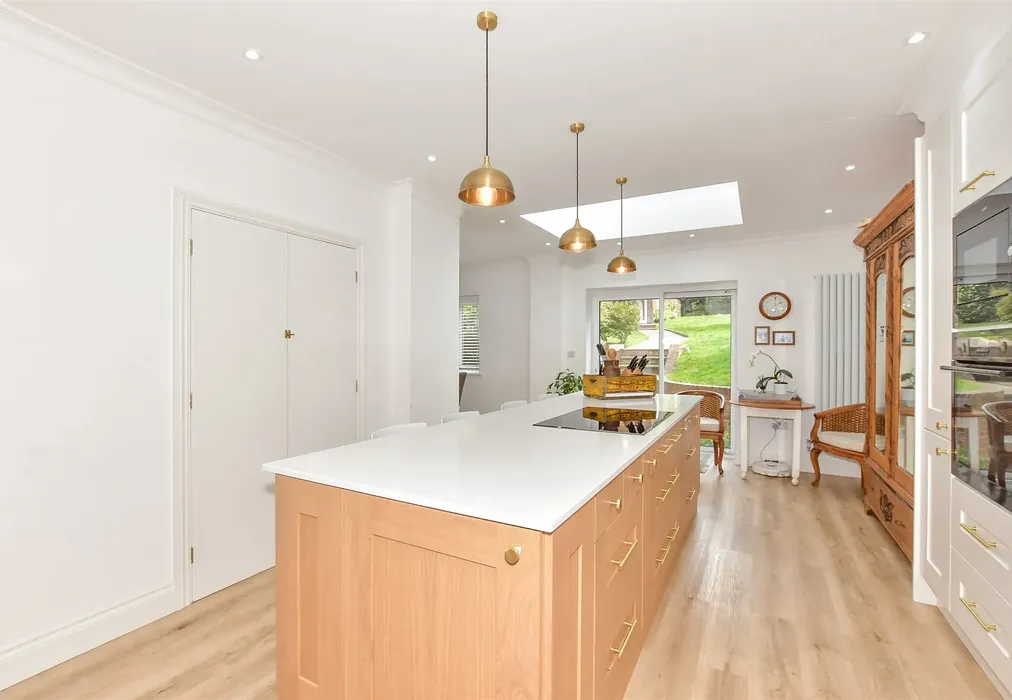 Kitchen - The Street, Adisham, Canterbury, Kent - Wards of Kent