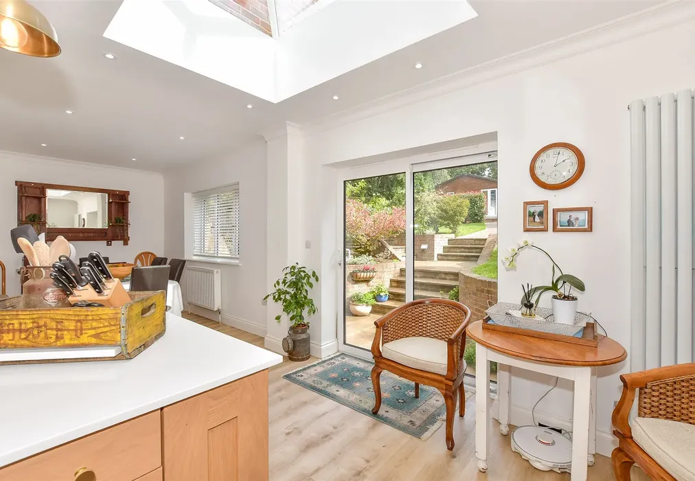 Dining Area - The Street, Adisham, Canterbury, Kent - Wards of Kent