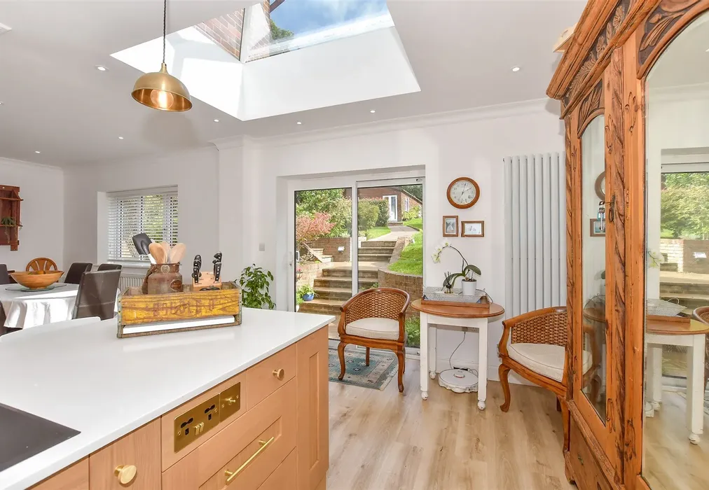 Dining Area - The Street, Adisham, Canterbury, Kent - Wards of Kent