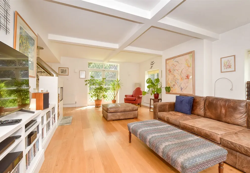 Sitting Room - Calleywell Lane, Aldington, Ashford, Kent - Wards of Kent