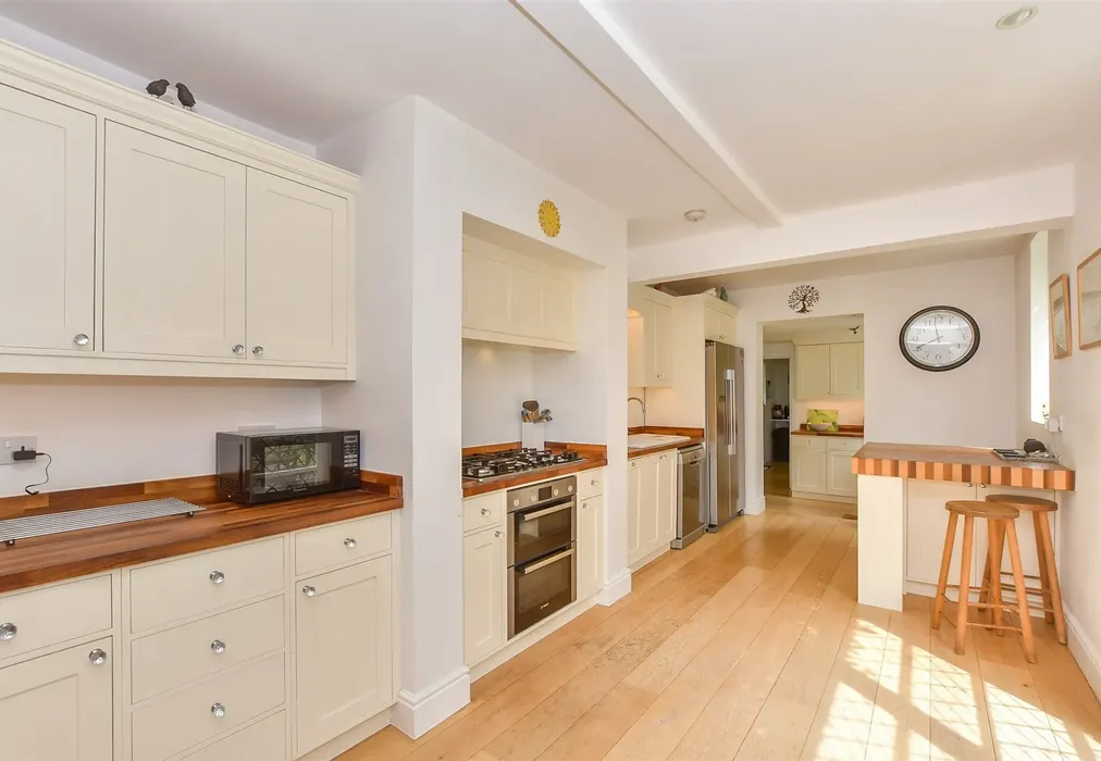 Kitchen/Breakfast Room - Calleywell Lane, Aldington, Ashford, Kent - Wards of Kent
