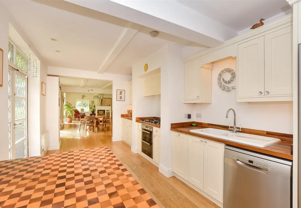 Kitchen/Breakfast Room - Calleywell Lane, Aldington, Ashford, Kent - Wards of Kent