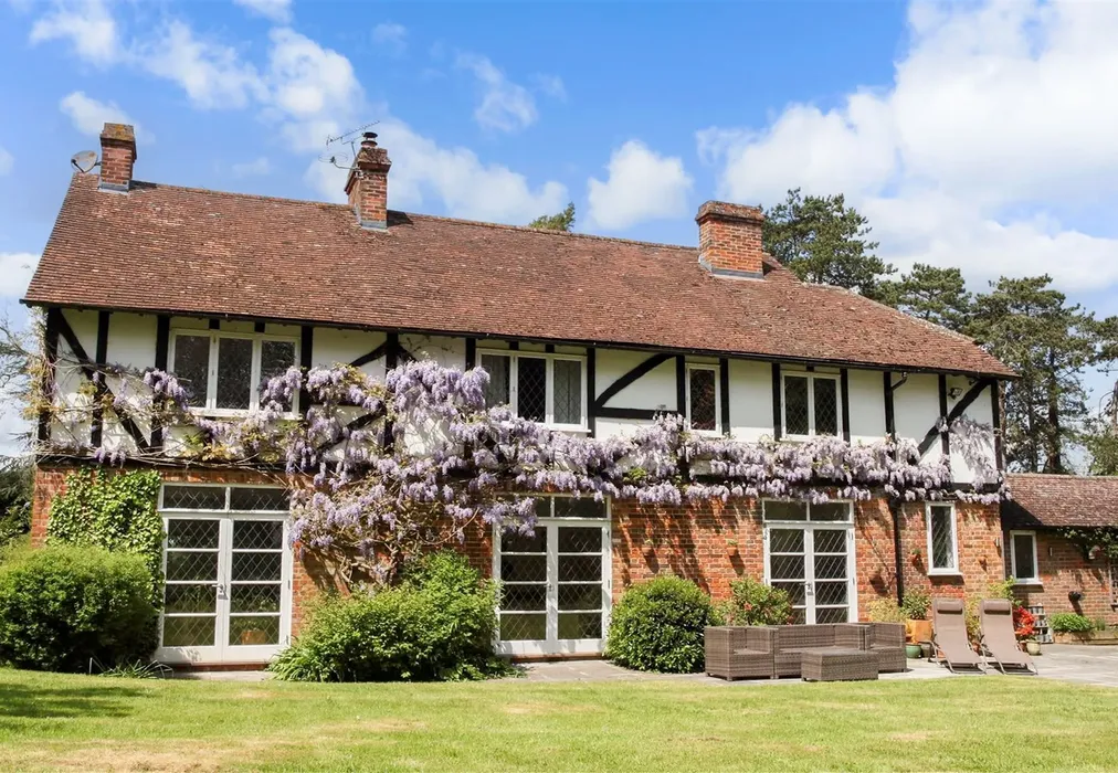 External - Calleywell Lane, Aldington, Ashford, Kent - Wards of Kent