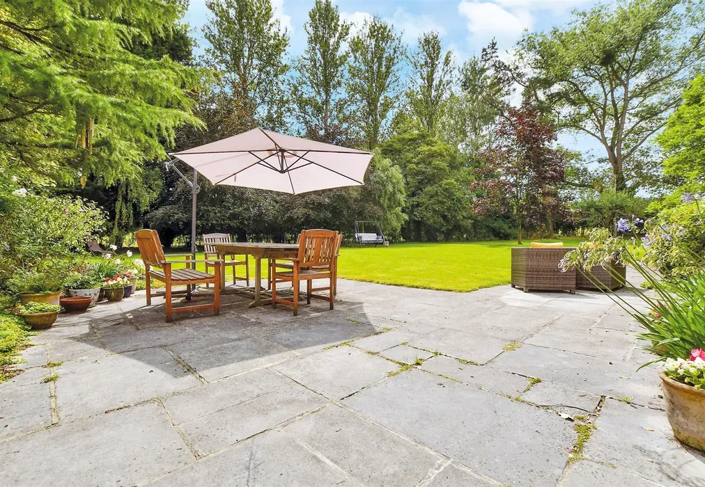 Patio / Decking - Calleywell Lane, Aldington, Ashford, Kent - Wards of Kent