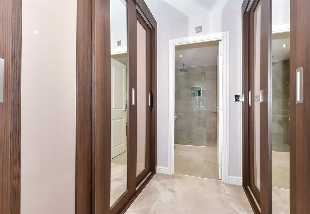 Dressing Room - Milner Road, Aylesford, Kent - Wards of Kent