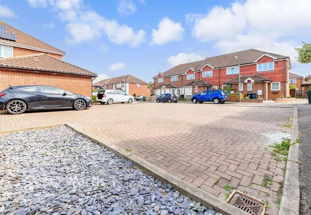 Driveway/Parking - Cugley Road, Dartford, Kent - Wards of Kent