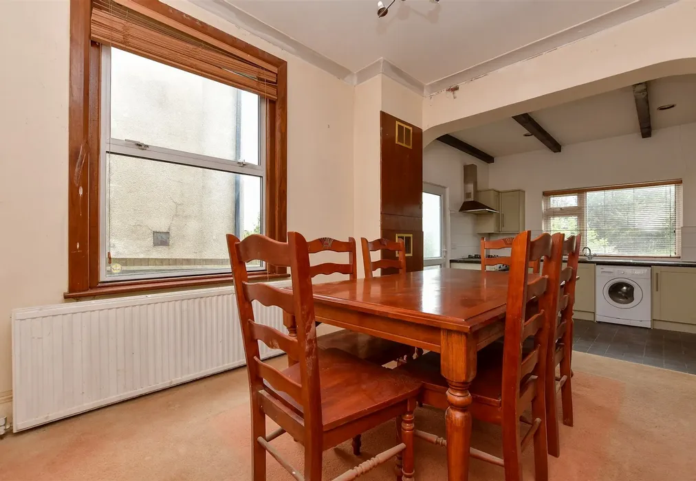 Sitting Area - Victoria Avenue, South Croydon, Surrey - Wards of Kent