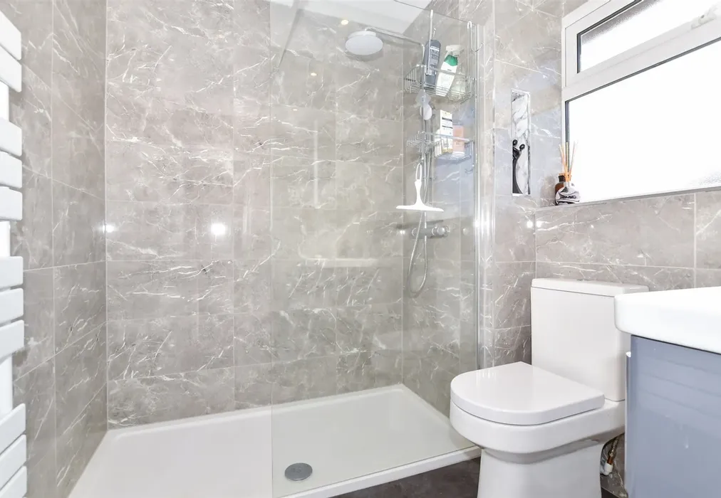 En-Suite Shower Room - Lambourne Drive, Kings Hill, West Malling, Kent - Wards of Kent