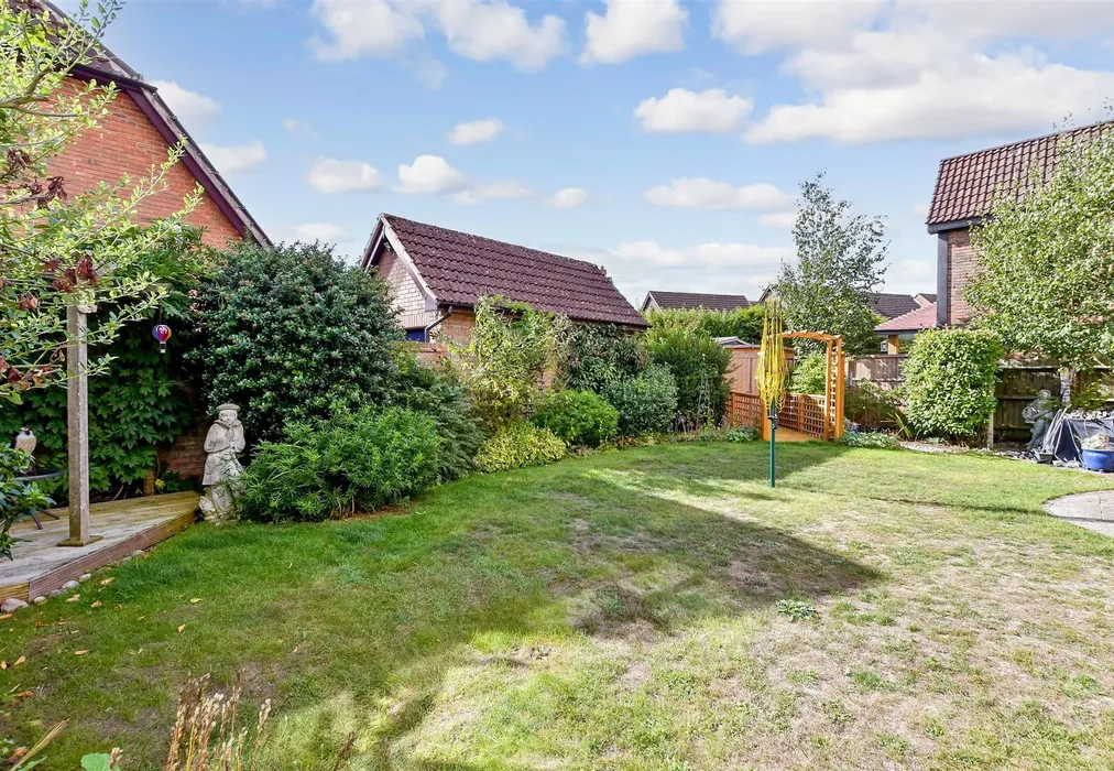 Rear Garden - Lambourne Drive, Kings Hill, West Malling, Kent - Wards of Kent