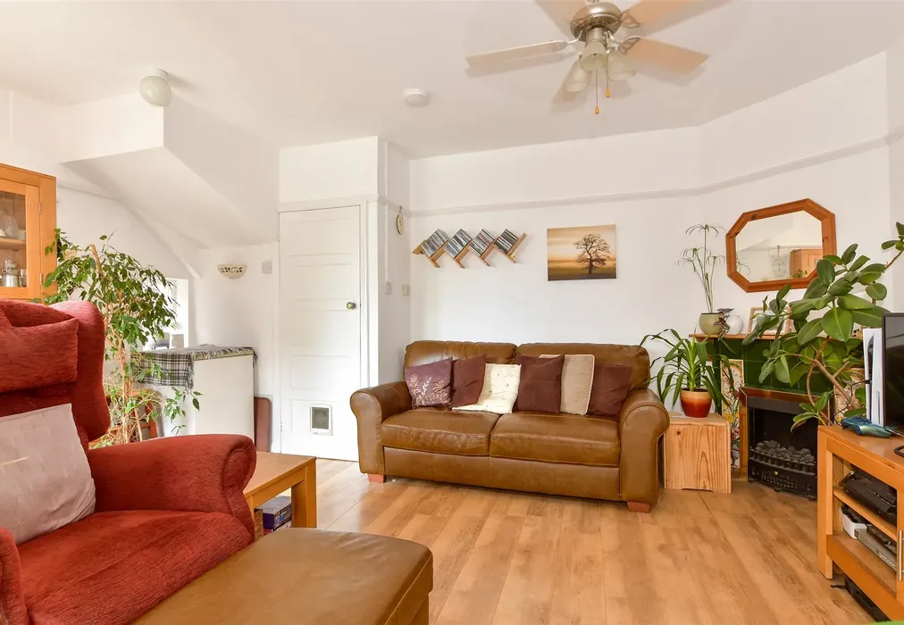 Lounge - Lancelot Avenue, Strood, Rochester, Kent - Wards of Kent