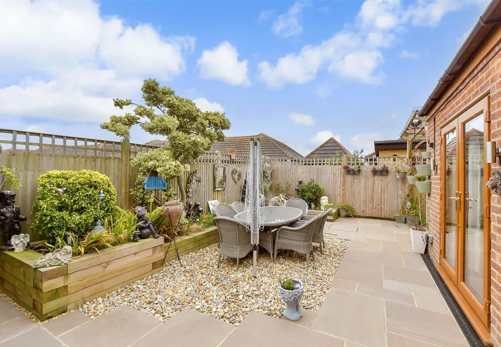 Rear Garden - Lade Fort Crescent, Lydd On Sea, Kent - Wards of Kent