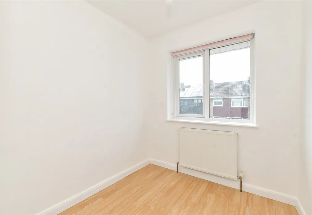 Bedroom 3 - Farmlea Road, Portsmouth, Hampshire - Wards of Kent