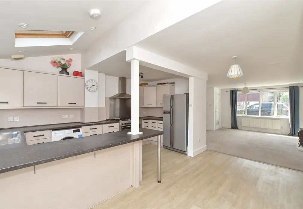 Kitchen/Dining Area - Farmlea Road, Portsmouth, Hampshire - Wards of Kent