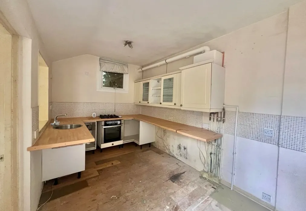 Kitchen - Minster Road, Minster On Sea, Sheerness, Kent - Wards of Kent