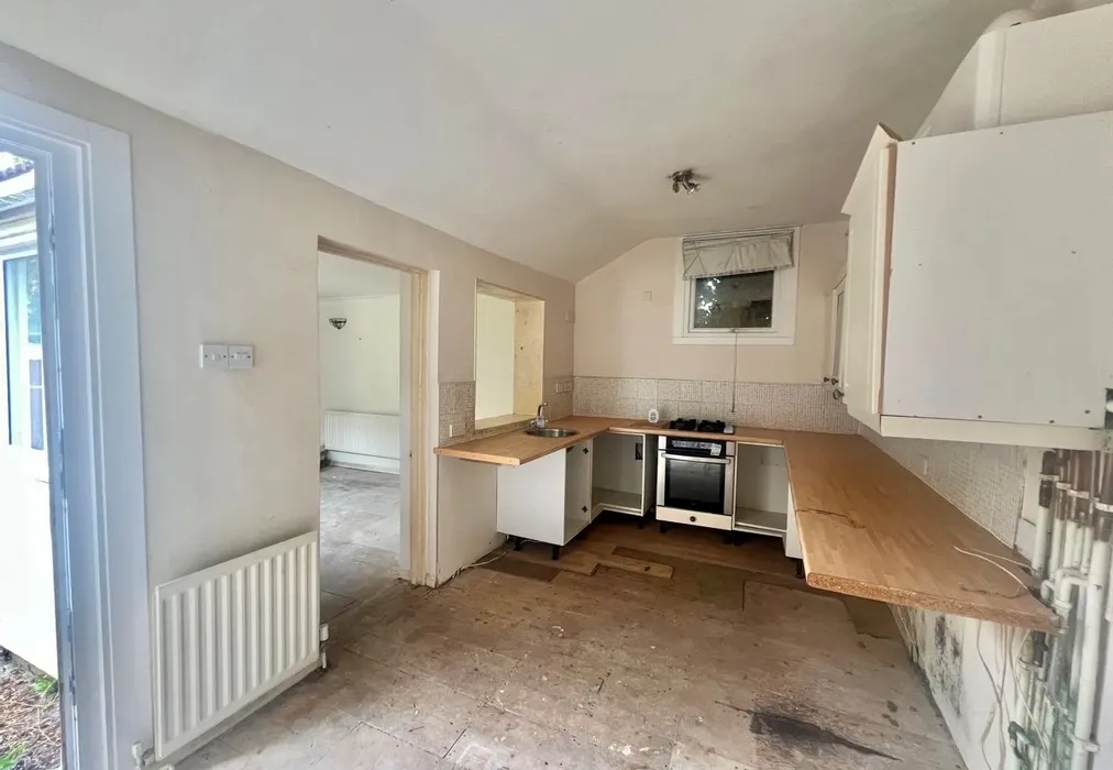 Kitchen - Minster Road, Minster On Sea, Sheerness, Kent - Wards of Kent