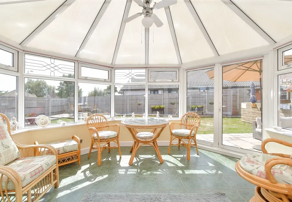 Conservatory - Rosemary Way, Horndean, Waterlooville, Hampshire - Wards of Kent