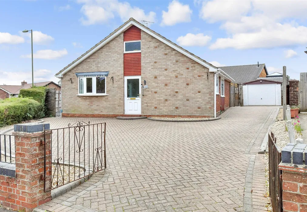 External - Rosemary Way, Horndean, Waterlooville, Hampshire - Wards of Kent