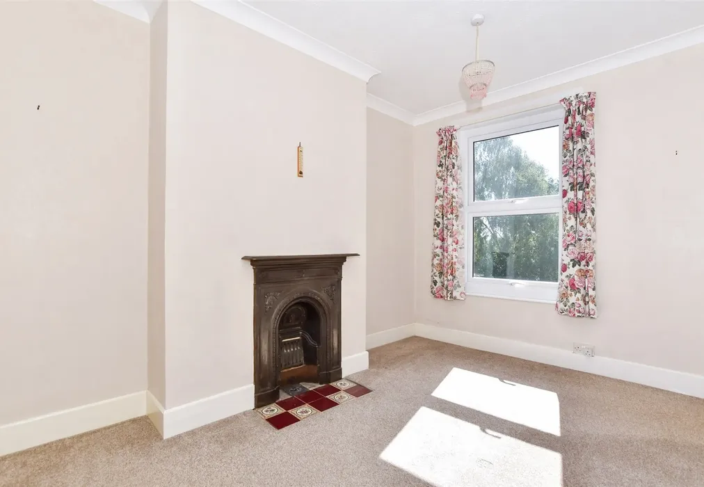 Bedroom 2 - Tonbridge Road, Maidstone, Kent - Wards of Kent