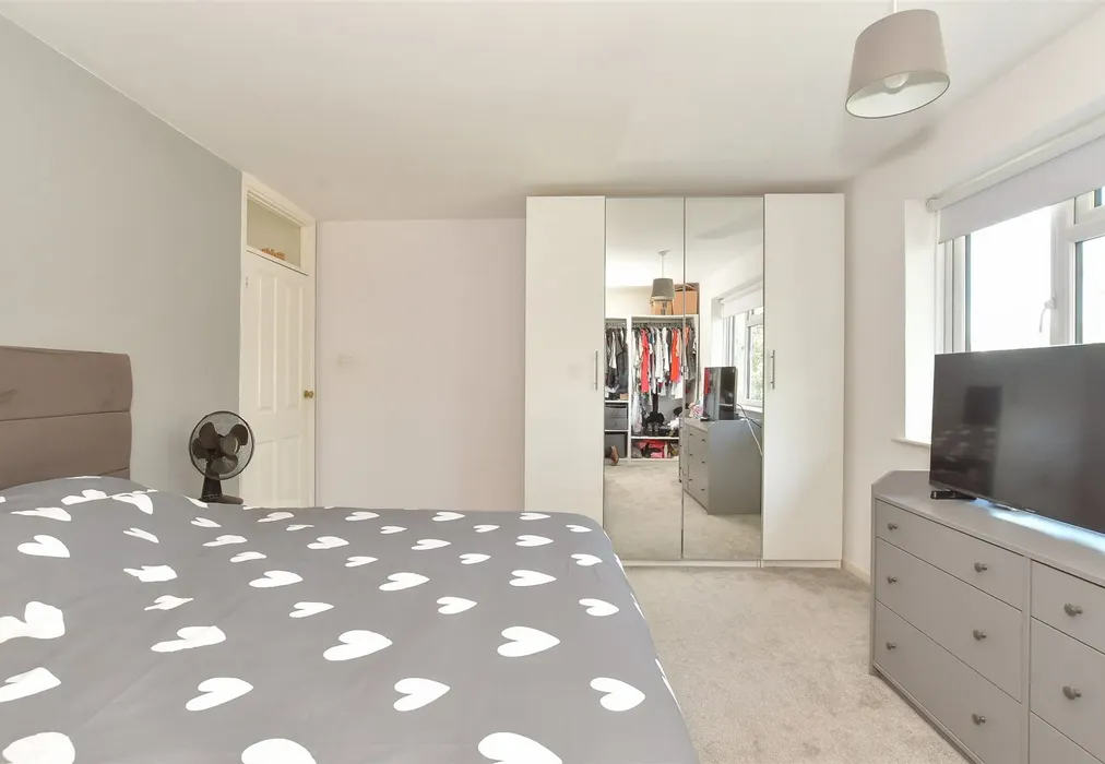 Bedroom 1 - Aldsworth Close, Portsmouth, Hampshire - Wards of Kent