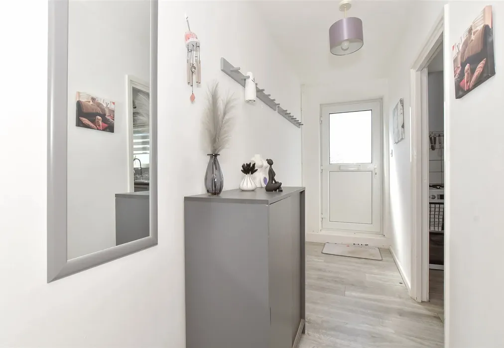 Hallway - Aldsworth Close, Portsmouth, Hampshire - Wards of Kent