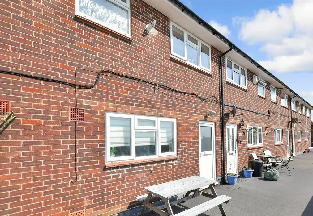 External (Web) - Aldsworth Close, Portsmouth, Hampshire - Wards of Kent
