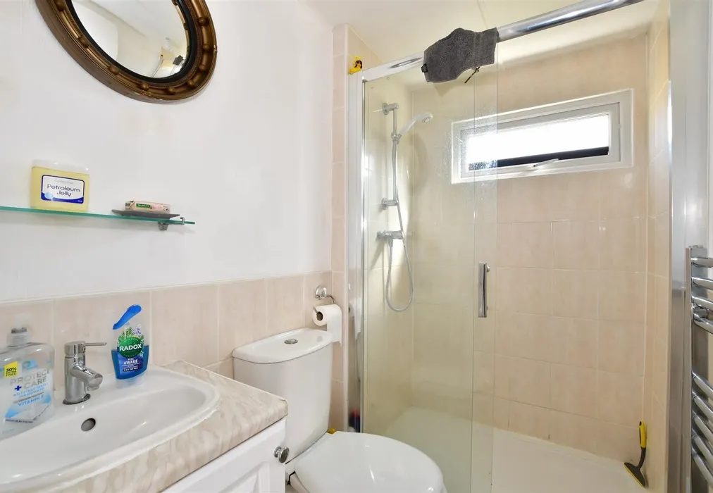 Shower Room - East Hill Road, Knatts Valley, Sevenoaks, Kent - Wards of Kent