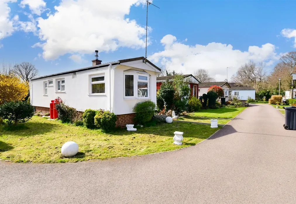 Front - East Hill Road, Knatts Valley, Sevenoaks, Kent - Wards of Kent