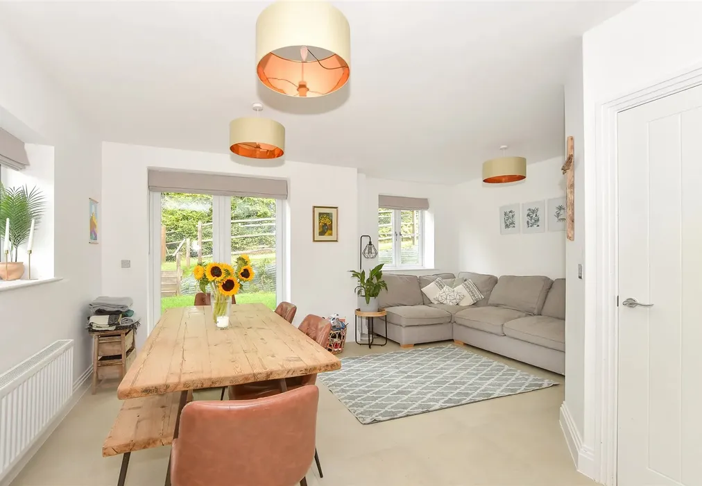 Kitchen/Diner - Clockfield, Turners Hill, West Sussex - Wards of Kent