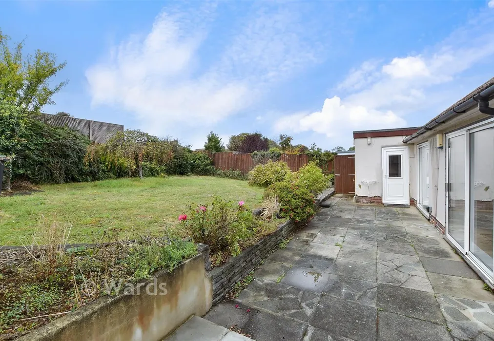 Rear Garden - Queens Avenue, Broadstairs, Kent - Wards of Kent