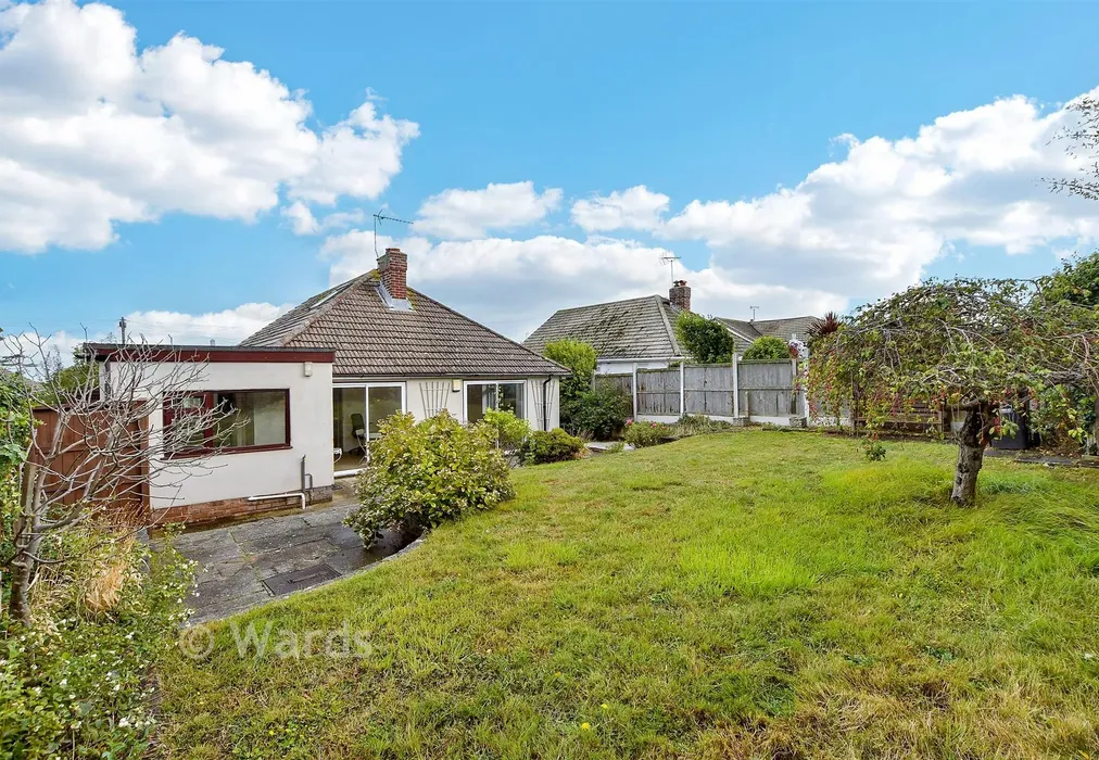 Rear Garden - Queens Avenue, Broadstairs, Kent - Wards of Kent