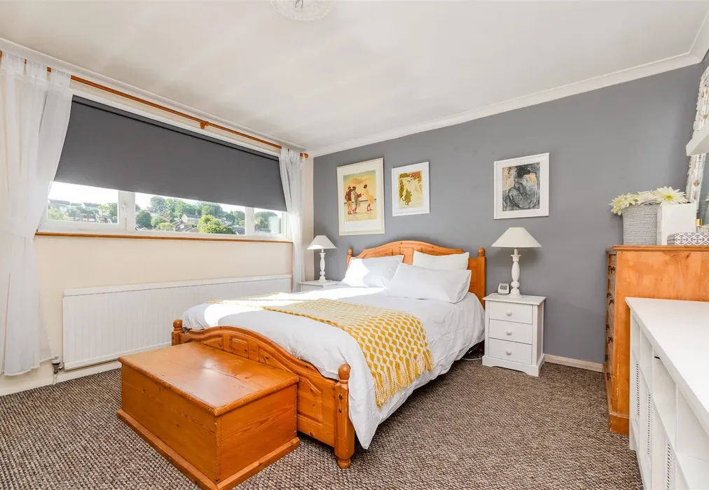 Bedroom 1 - Princes Avenue, Walderslade, Chatham, Kent - Wards of Kent