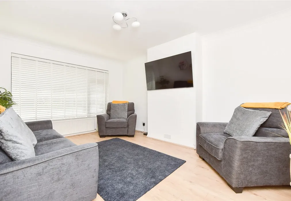 Lounge - Freemans Close, Seasalter, Whitstable, Kent - Wards of Kent