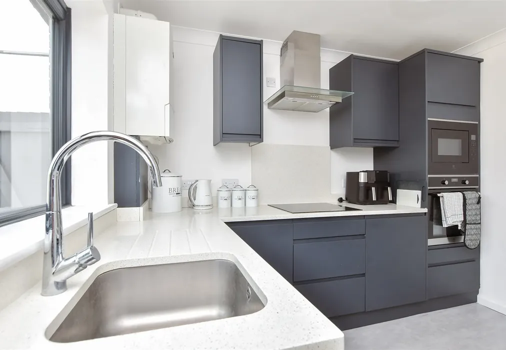 Kitchen - Freemans Close, Seasalter, Whitstable, Kent - Wards of Kent