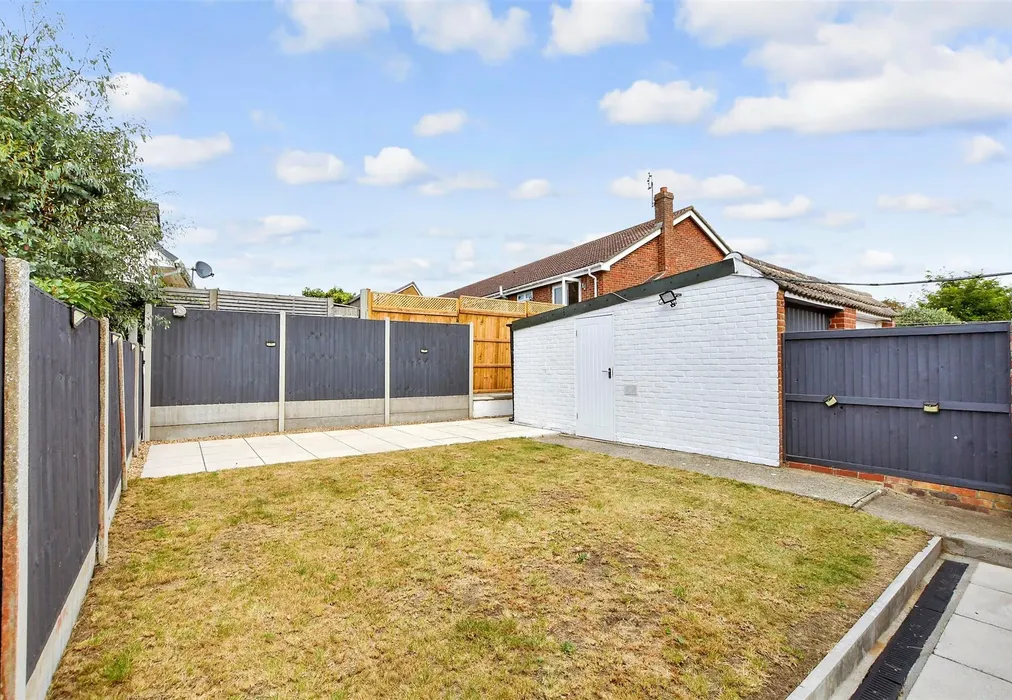 Rear Garden - Freemans Close, Seasalter, Whitstable, Kent - Wards of Kent