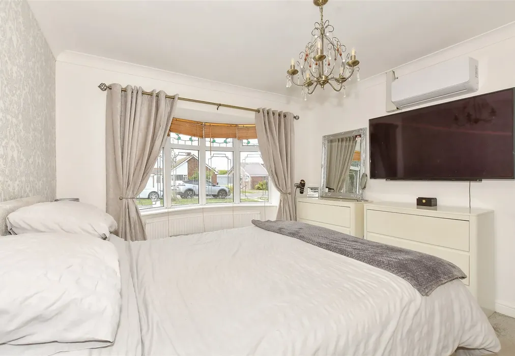Bedroom 1 - Mill Lane, Herne Bay, Kent - Wards of Kent