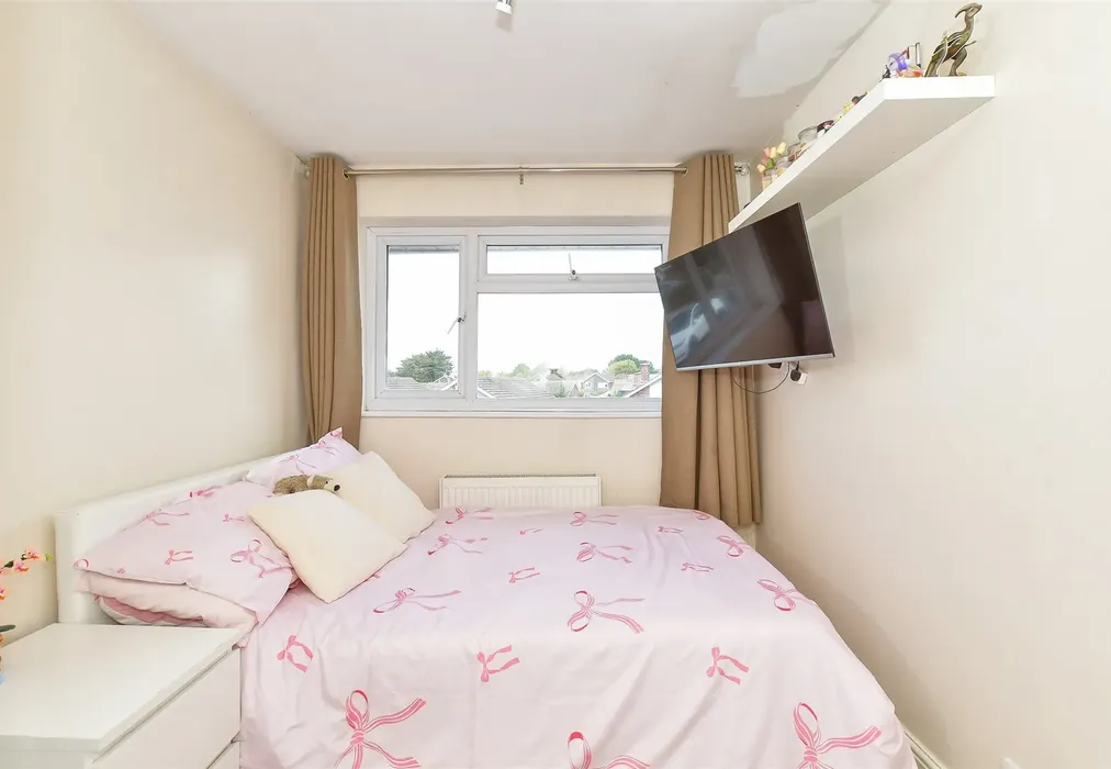 Bedroom 4 - Marden Avenue, Chichester, West Sussex - Wards of Kent