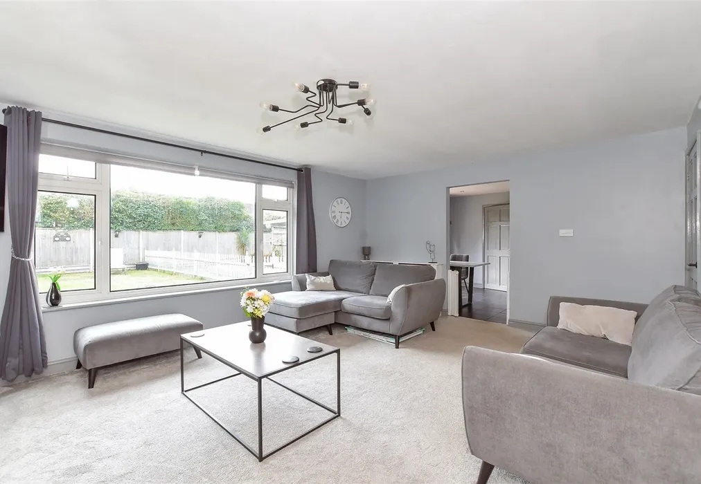Lounge - Marden Avenue, Chichester, West Sussex - Wards of Kent