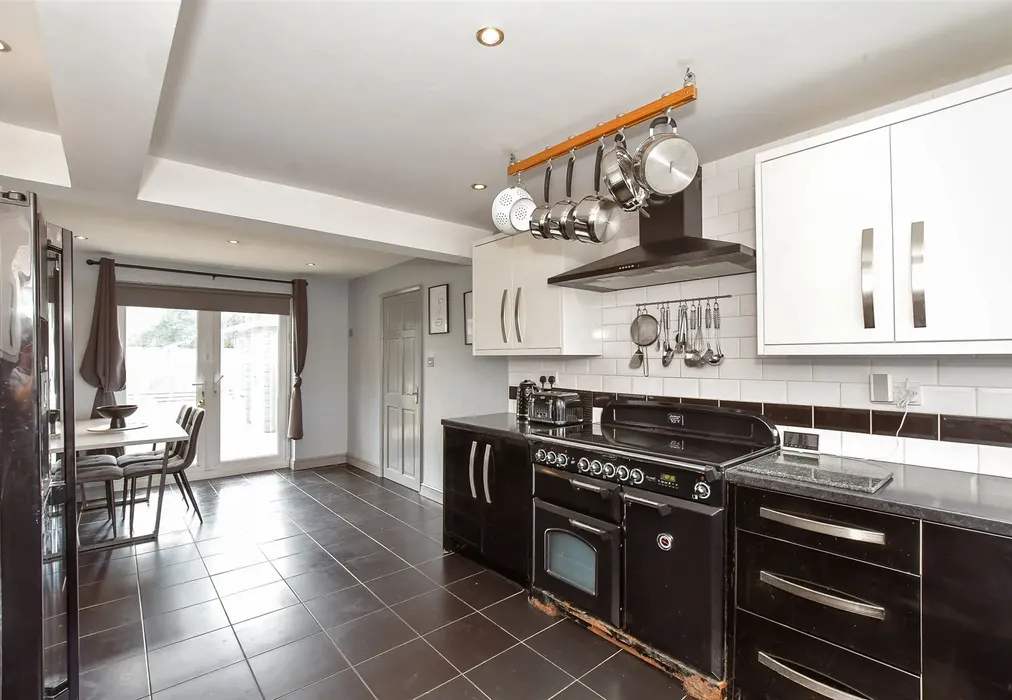 Kitchen/ Diner - Marden Avenue, Chichester, West Sussex - Wards of Kent