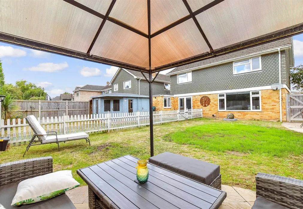 Rear Garden - Marden Avenue, Chichester, West Sussex - Wards of Kent