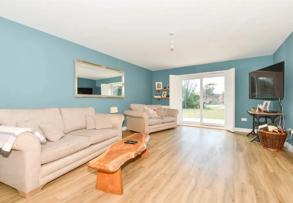 Lounge - Palmbeach Avenue, Hythe, Kent - Wards of Kent