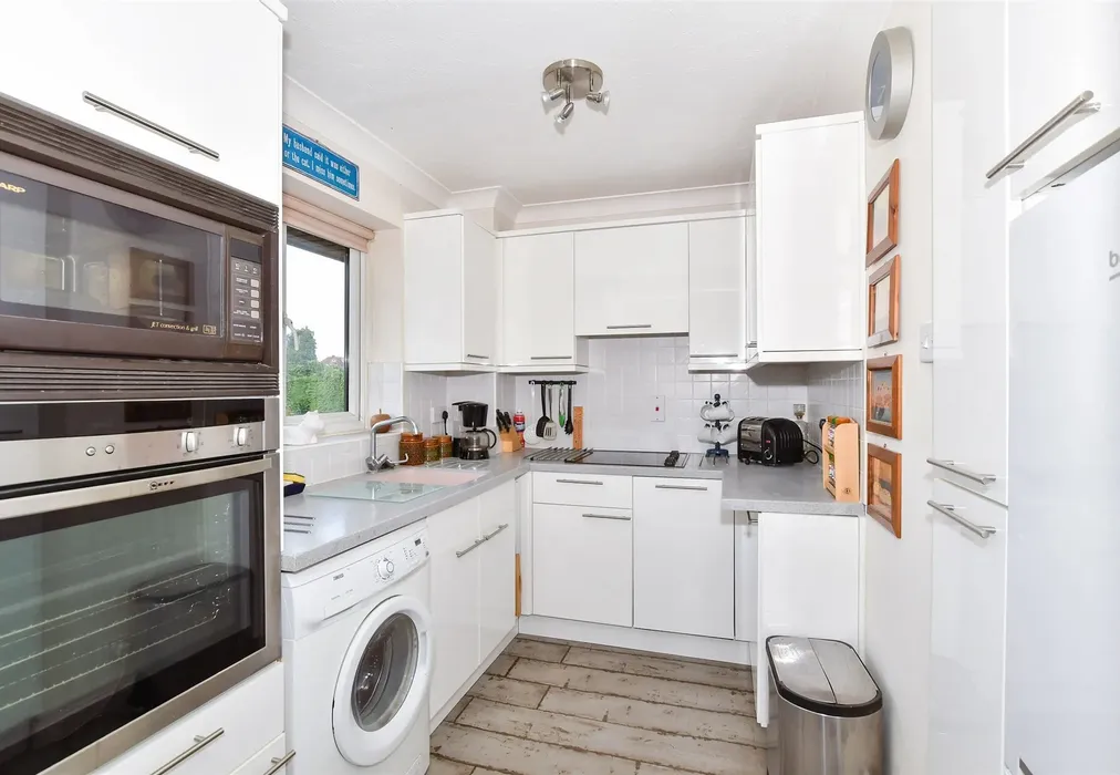 Kitchen - Church Lane, Bearsted, Maidstone, Kent - Wards of Kent
