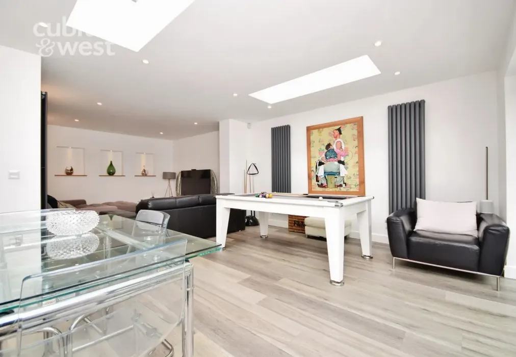 Lounge/Diner - Millyard Crescent, Brighton, BN2 - Wards of Kent